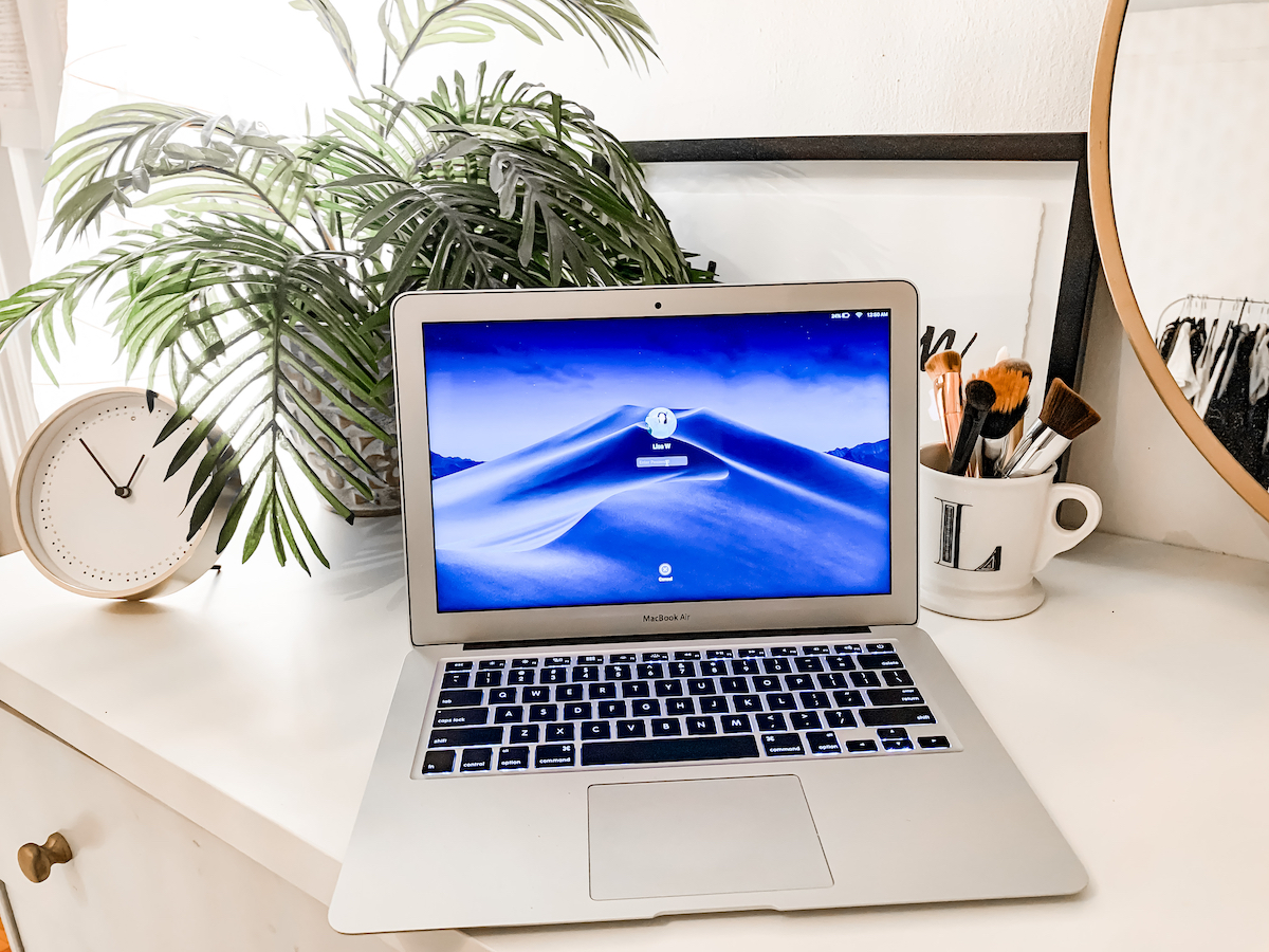 Which Macbook to buy